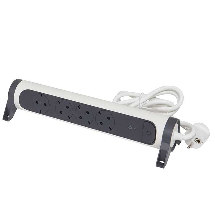 Slika Produžni kabl Legrand 4×2P+E 16A sa prenaponskom zaštitom 1.5 m 694507